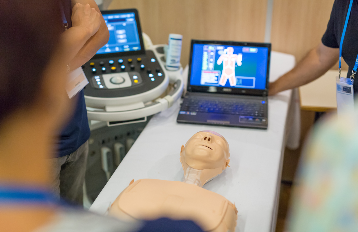 Laboratorio virtual 3D — práctica de biología y química